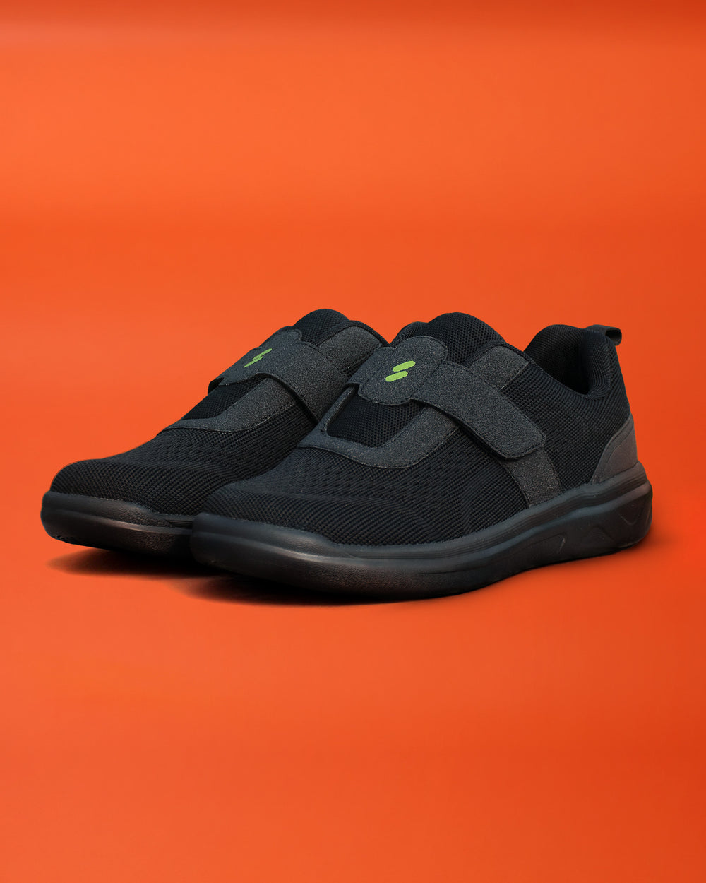 SILWER EASE in Kohl Black