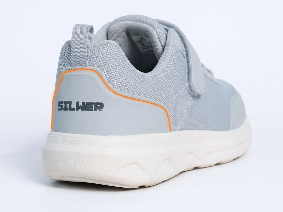 Rear view of Silwer Ease with the heel counter outlined